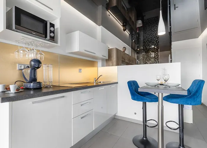 Village Naturiste R4N - Le Bocca Port Nature Coursive Luxe *